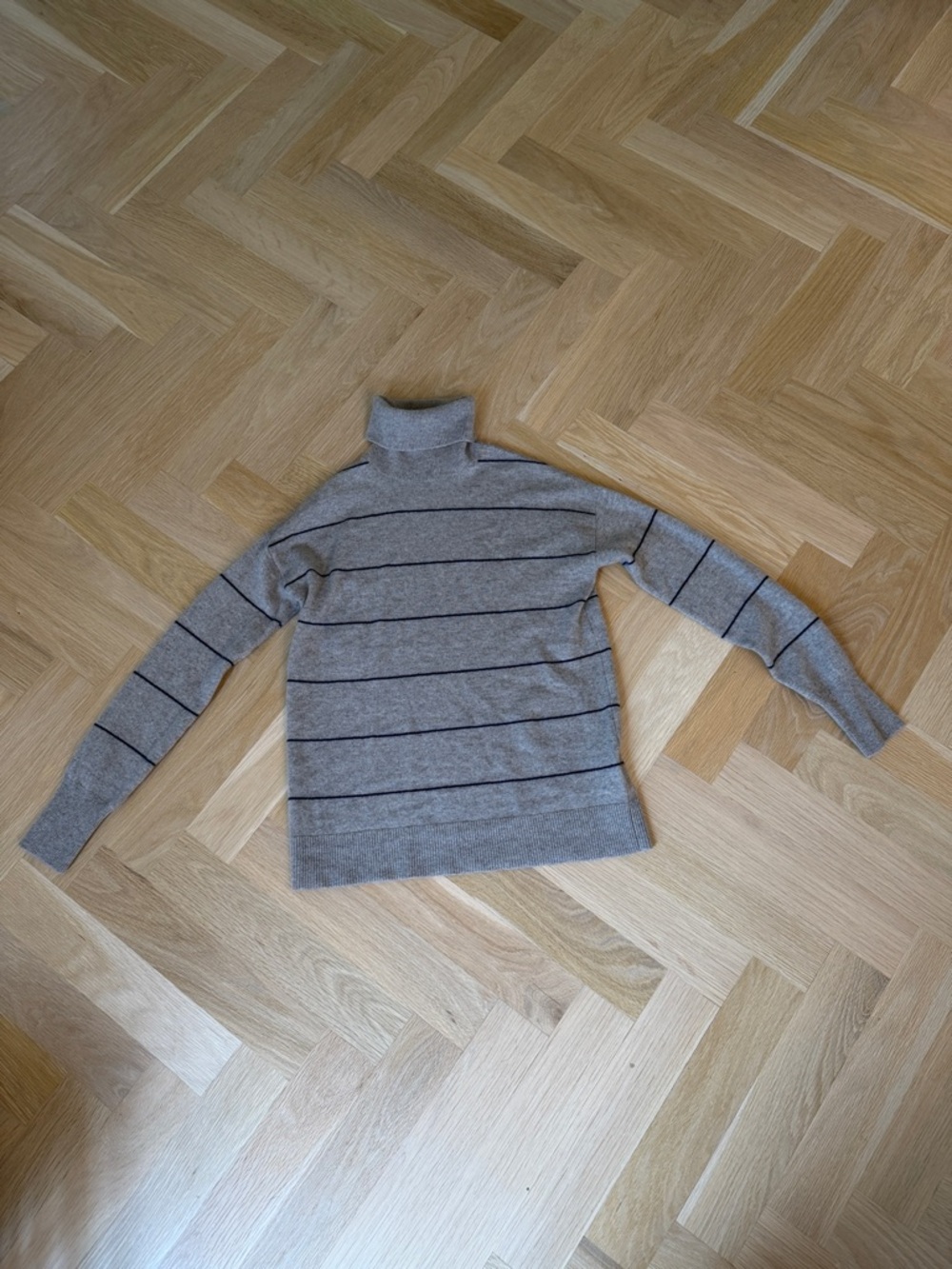 Nordstrom Heathered Taupe/Navy Stripe Cashmere Turtleneck Sweater
